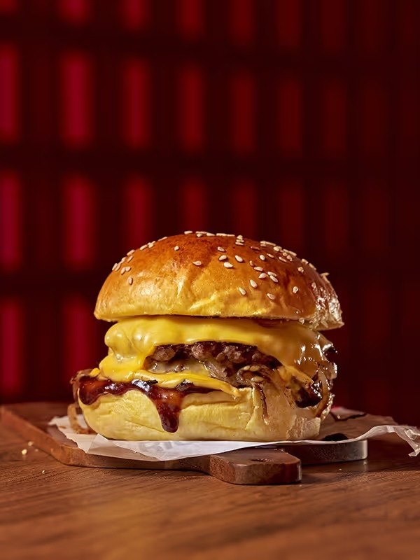 CRISPY CHICKEN BURGER